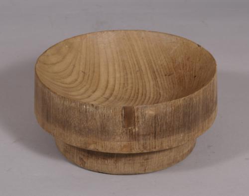 S/3942 Antique Treen Early 20th Century Ash Sussex Log Bowl