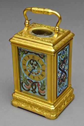 Drocourt miniature enamelled engraved carriage clock front