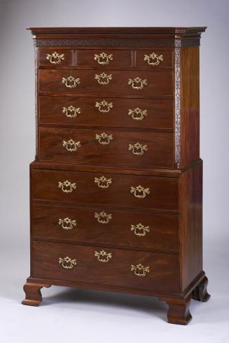 Fine and handsome George III period mahogany chest-on-chest