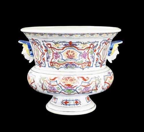 Chinese export porcelain wine cooler with famille rose decoration