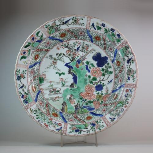 Large Chinese famille verte ‘pheasant’ dish with barbed rim, Kangxi (1662-1722)