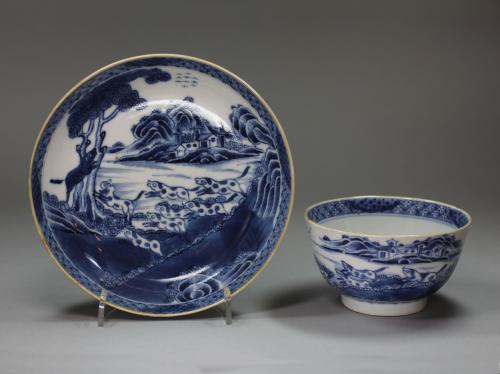 Chinese export blue and white teabowl