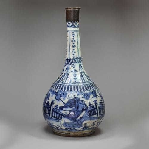 Safavid blue and white bottle vase, Ardabil circa 1670