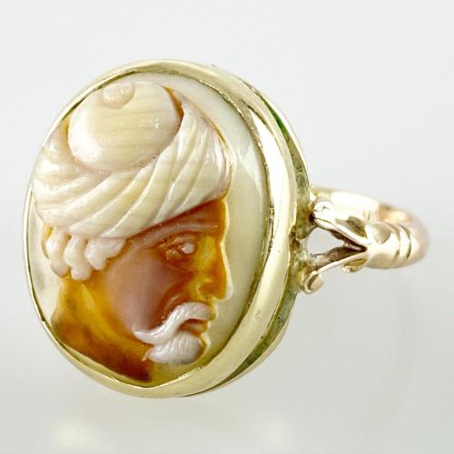 Cameo ring of a turbanned man. 18th century & later