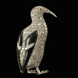 Platinum enamel rare bird brooch Edwardian, circa 1910