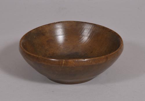 S/4075 Antique Treen Early 19th Century Sycamore Cawl Bowl