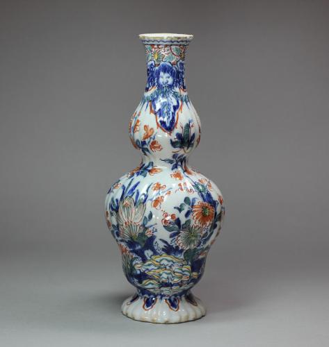 Rare Dutch Delft double-gourd ribbed cachemire vase