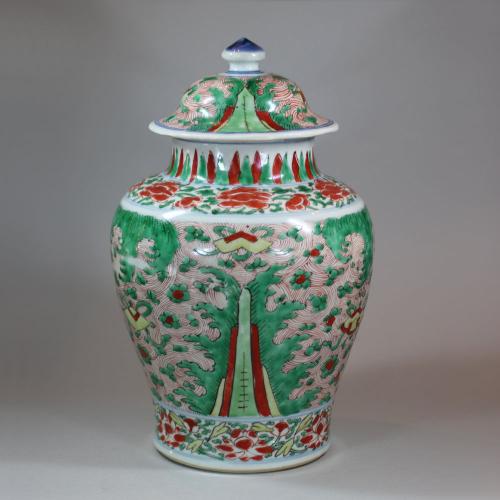 Chinese wucai transitional vase and cover, 17th century,