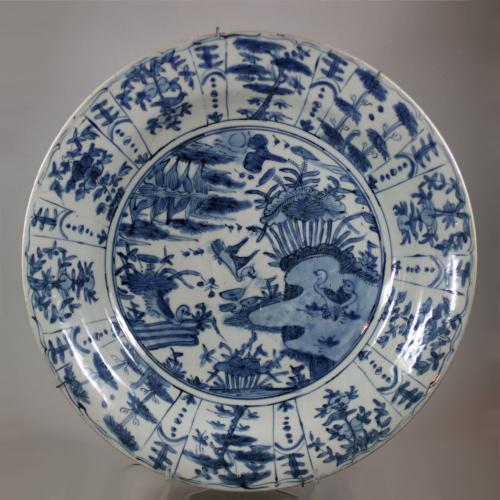 Large swatow dish, 17th Century