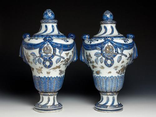 Chinese export porcelain vases and covers, c. 1780, Qianlong reign, Qing dynasty
