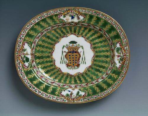 Chinese export porcelain oval butter tub stand, arms of Bishop of Oporto, c. 1810, Jiaqing reign, Qing dynasty