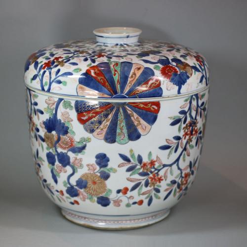 Chinese verte-imari 'fan pattern' bowl and associated cover, late Kangxi (1662-1722)