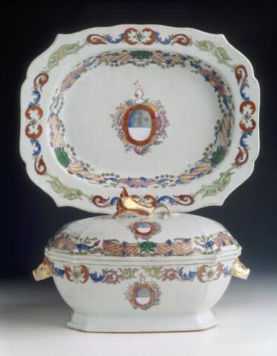 Chinese export porcelain soup tureen and stand, arms of Sobral, c. 1775, Qianlong reign, Qing dynasty