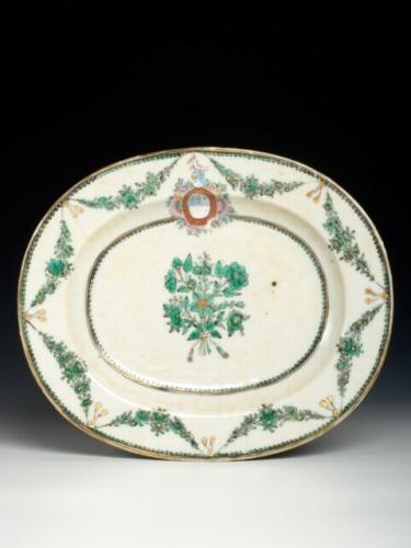 Chinese export porcelain butter tub stand, arms of Sobral, circa 1775, Qianlong reign, Qing dynasty