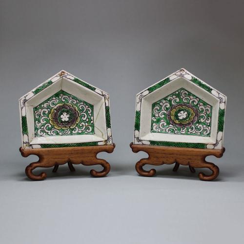 Pair of Chinese famille verte biscuit hors d'oeuvre dishes, Kangxi (1662-1722)