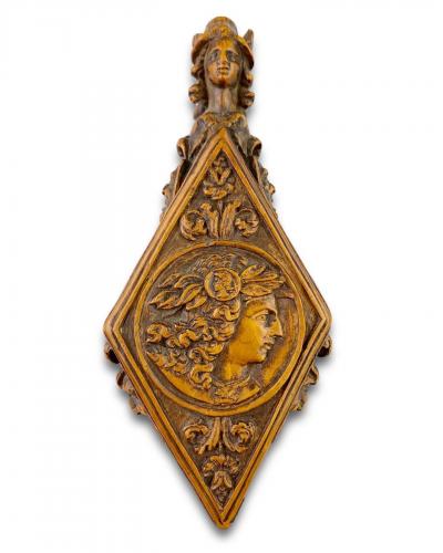 Fruitwood flask with portraits & beasts. French, late 16th century
