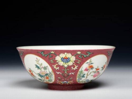 Chinese porcelain bowl, Daoguang (1821/1850) mark in zhuanshu in under glaze cobalt blue and of the period