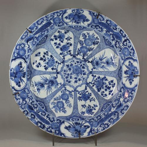 Large Chinese blue and white 'peacock' charger, Kangxi (1662-1722)