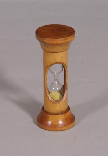 S/4121 Antique Treen 19th Century Glass Egg Timer in a Sycamore Case