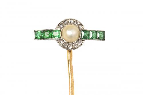 Antique T-Shaped Tie Pin in Gold with Natural Pearl, Diamonds and Emeralds, French circa 1900