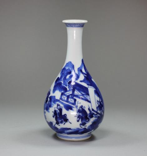 Chinese blue and white vase, Kangxi (1662-1722)