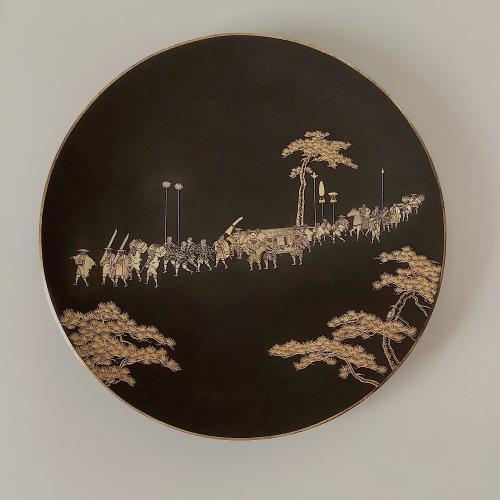 Japanese iron damascene dish, signed Nihon koku Kyoto ju Komai sei in a seal with a dragonfly, Meiji Period.