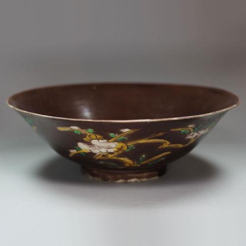 Chinese sancai 'Brinjal' conical bowl, Kangxi (1662-1722)