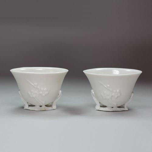 Pair of Chinese blanc de chine libation cups, Kangxi (1662-1722)