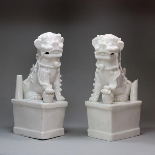 Pair of Chinese blanc de chine dogs of fo, Kangxi (1662-1722)
