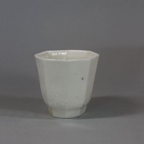 Chinese blanc de chine octagonal libation cup, early Kangxi (1662-1722)