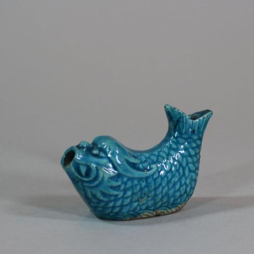 Chinese turquoise glazed water dropper, Kangxi (1662-1722)