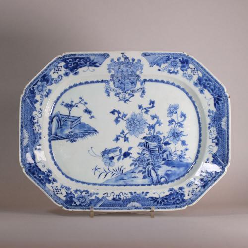 Chinese blue and white armorial platter, Qianlong (1736-95)
