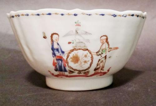 Chinese Export American Market Large Porcelain Teabowl, The Arms of New York, Circa 1795