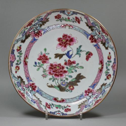 Chinese famille-rose dish, Qianlong (1736-1795)