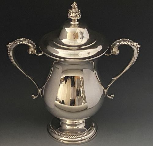 Goldsmiths and Silversmiths sterling silver cup and cover trophy 1910