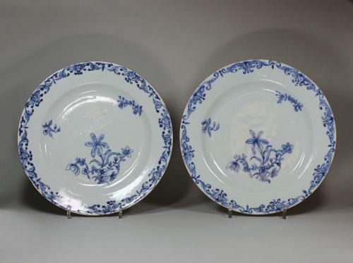 Pair of Chinese blue and white plates, Qianlong (1736-1795)