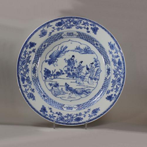 Chinese blue and white charger, 18th century, Yongzheng (1723-35)
