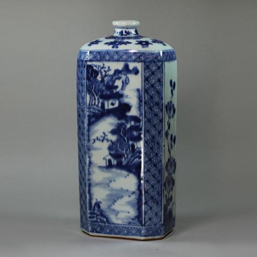 Chinese blue and white flask with chamfered edges, 18th century