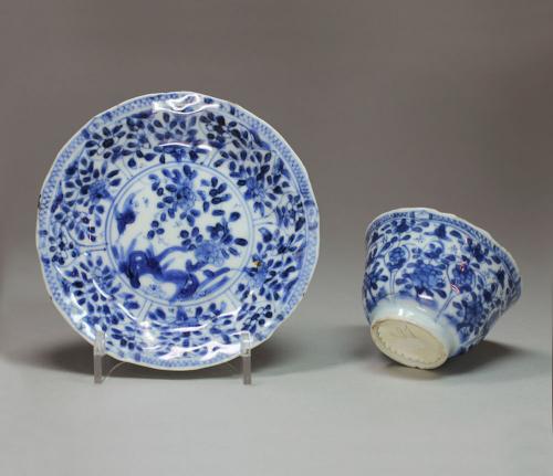 Chinese teabowl and saucer, Kangxi (1662-1722)