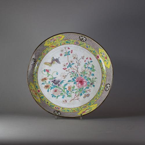 Canton enamel circular dish, late Qianlong (1736-95)