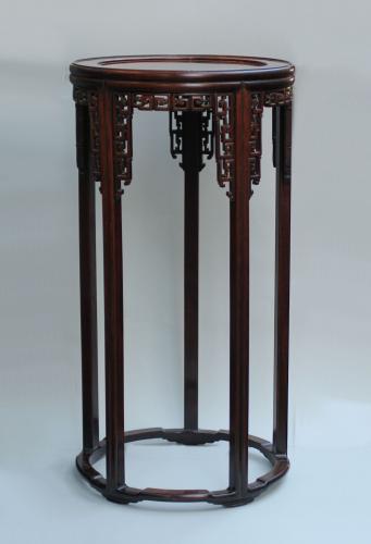 Chinese hardwood circular carved stand, late Qing dynasty, 19th century