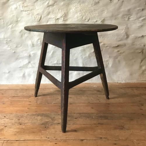 Welsh pine cricket table