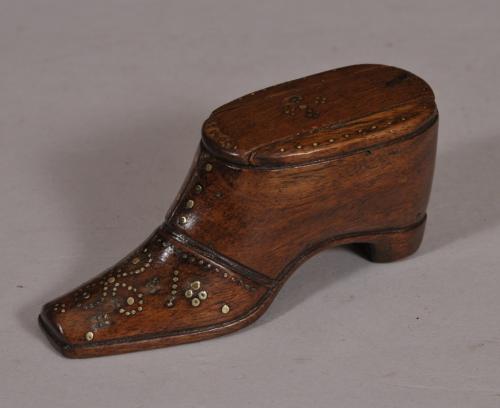 S/4264 Antique Treen 19th Century Mahogany Snuff Shoe