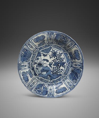 A Large Chinese 'Kraak Porselein' Charger, Ming Dynasty, Wanli Period