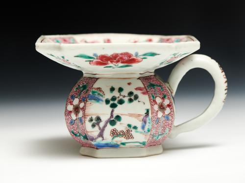Chinese export porcelain spittoon, Yongzheng