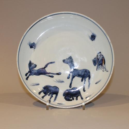 Blue and white saucer-dish painted with four horses, Tianqi, 1621-1627