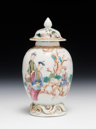 Chinese porcelain tea caddy and cover, Yongzheng