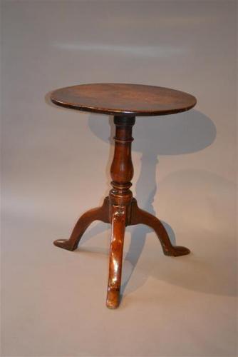 A Georgian oak predest tripod table
