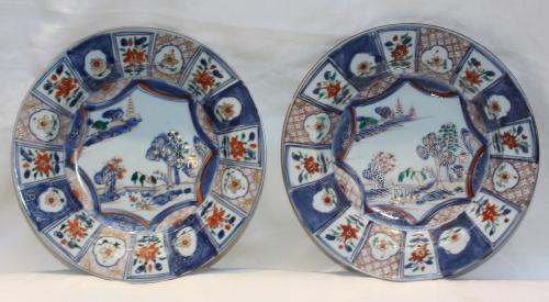 Pair of Chinese verte-imari soup plates, Qianlong (1736-95)