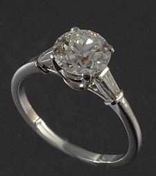Platinum set diamond art deco ring, circa 1920-30